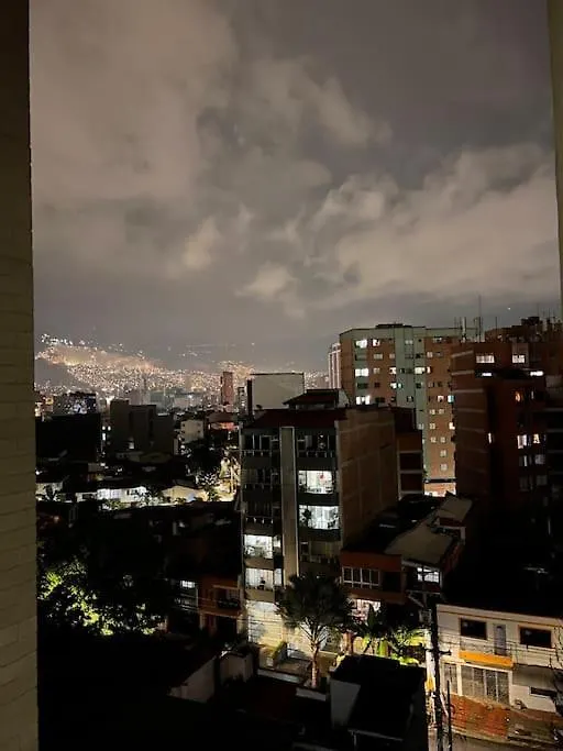 Apartamento En Laureles 2Br Con Rooftop Y Piscina 702 Medellin Colombia