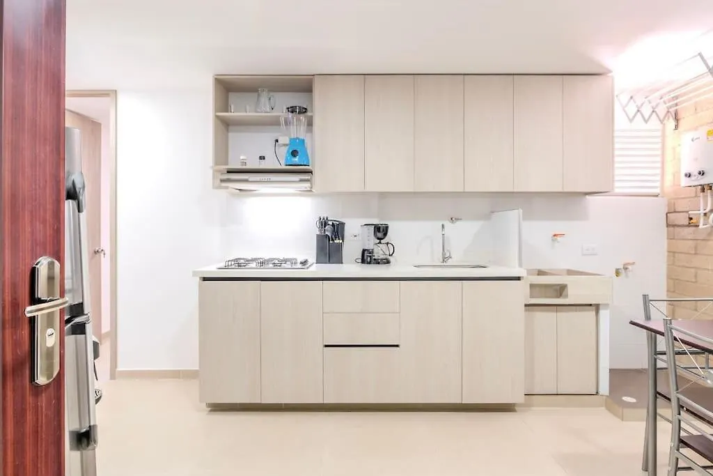 Apartamento En Laureles 2Br Con Rooftop Y Piscina 702 Medellin 0*,  Colombia