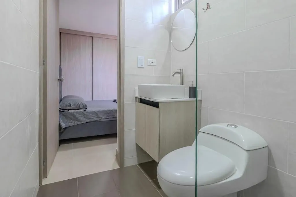 Apartamento En Laureles 2Br Con Rooftop Y Piscina 702 Medellín 0*,  Kolumbia